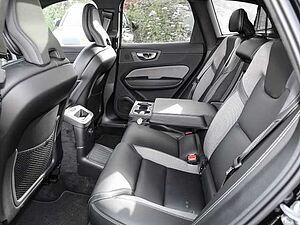 Volvo  Plus Dark Recharge Plug-In Hybrid AWD T8 Twin Engine EU6d Allrad StandHZG digita