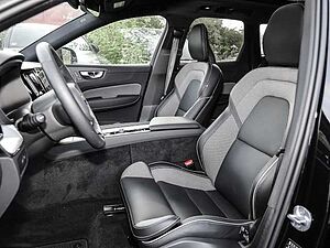 Volvo  Plus Dark Recharge Plug-In Hybrid AWD T8 Twin Engine EU6d Allrad StandHZG digita