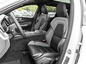 Volvo  Plus Dark Recharge Plug-In Hybrid AWD T6 Twin Engine EU6d Allrad StandHZG digita