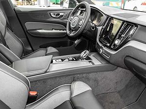 Volvo  Plus Dark Recharge Plug-In Hybrid AWD T6 Twin Engine EU6d Allrad StandHZG digita