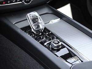 Volvo  Plus Dark Recharge Plug-In Hybrid AWD T8 Twin Engine EU6d Allrad StandHZG digita