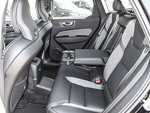 Volvo  Plus Dark Recharge Plug-In Hybrid AWD T8 Twin Engine EU6d Allrad StandHZG digita