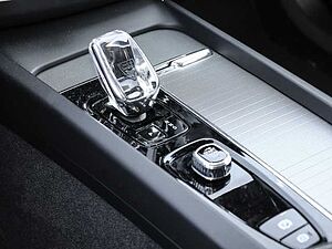 Volvo  Plus Dark Recharge Plug-In Hybrid AWD T6 Twin Engine EU6d Allrad StandHZG digita