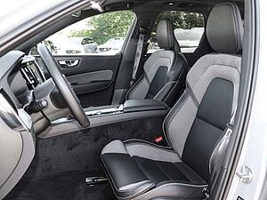 Volvo  Plus Dark Recharge Plug-In Hybrid AWD T6 Twin Engine EU6d Allrad StandHZG digita