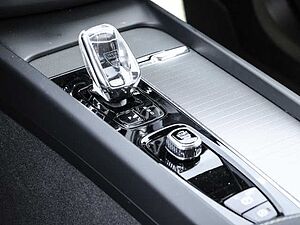 Volvo  Plus Dark Recharge Plug-In Hybrid AWD T8 Twin Engine EU6d Allrad StandHZG digita