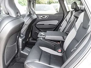 Volvo  Plus Dark Recharge Plug-In Hybrid AWD T8 Twin Engine EU6d Allrad StandHZG digita