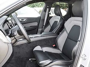 Volvo  Plus Dark Recharge Plug-In Hybrid AWD T8 Twin Engine EU6d Allrad StandHZG digita