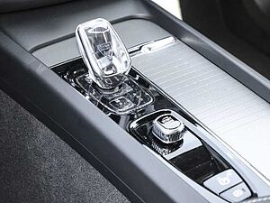 Volvo  Plus Dark Recharge Plug-In Hybrid AWD T8 Twin Engine EU6d Allrad StandHZG digita