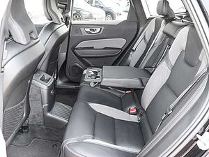 Volvo  Plus Dark Recharge Plug-In Hybrid AWD T8 Twin Engine EU6d Allrad StandHZG digita