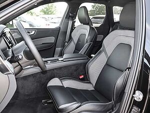 Volvo  Plus Dark Recharge Plug-In Hybrid AWD T8 Twin Engine EU6d Allrad StandHZG digita