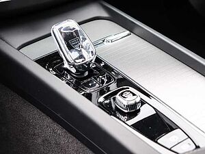 Volvo  Plus Dark Recharge Plug-In Hybrid AWD T6 Twin Engine EU6d Allrad StandHZG digita
