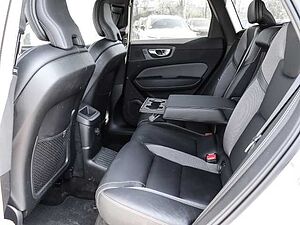 Volvo  Ultimate Dark Recharge Plug-In Hybrid AWD T8 Twin Engine EU6d Allrad HUD StandHZ