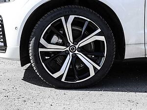 Volvo  Ultimate Dark Recharge Plug-In Hybrid AWD T8 Twin Engine EU6d Allrad HUD StandHZ