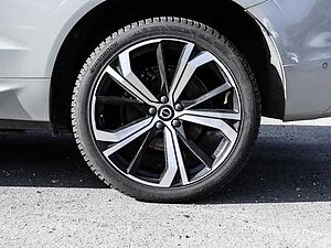 Volvo  Ultimate Dark AWD B4 Diesel EU6d Allrad HUD AD StandHZG digitales Cockpit Memory