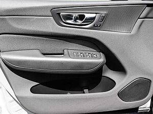 Volvo  Plus Dark 2WD B4 Benzin EU6d StandHZG Leder digitales Cockpit Memory Sitze Sound