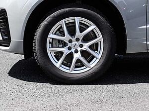 Volvo  Plus Dark 2WD B4 Benzin EU6d StandHZG Leder digitales Cockpit Memory Sitze Sound