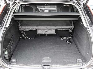 Volvo  Plus Dark Recharge Plug-In Hybrid AWD T8 Twin Engine EU6d StandHZG AHK digitales