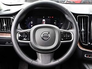 Volvo  Plus Dark Recharge Plug-In Hybrid AWD T8 Twin Engine EU6d StandHZG AHK digitales
