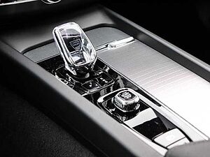 Volvo  Plus Black Edition Recharge Plug-In Hybrid AWD T8 Twin Engine EU6d AD StandHZG d
