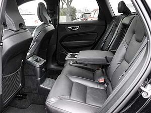Volvo  Plus Black Edition Recharge Plug-In Hybrid AWD T8 Twin Engine EU6d AD StandHZG d