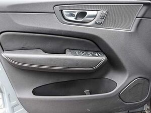Volvo  Plus Bright Recharge Plug-In Hybrid AWD T8 Twin Engine EU6d StandHZG digitales C