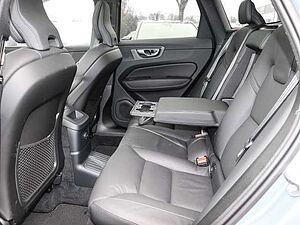 Volvo  Plus Bright Recharge Plug-In Hybrid AWD T8 Twin Engine EU6d StandHZG digitales C
