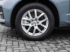 Volvo  Plus Bright Recharge Plug-In Hybrid AWD T8 Twin Engine EU6d StandHZG digitales C