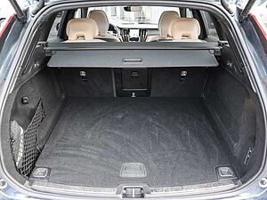 Volvo  Ultra Dark AWD B5 Benzin EU6e HUD AD digitales Cockpit Memory Sitze Soundsystem