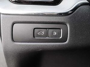 Volvo  Plus Dark Recharge Plug-In Hybrid AWD T8 Twin Engine EU6d StandHZG digitales Coc