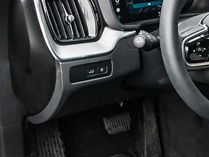 Volvo  Plus Dark Recharge Plug-In Hybrid AWD T8 Twin Engine EU6d StandHZG digitales Coc
