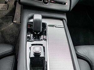 Volvo  Ultra Bright Recharge Plug-In Hybrid AWD T8 Twin Engine EU6d 7-Sitzer HUD StandH