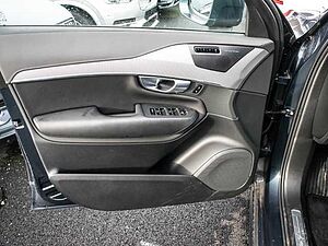Volvo  Ultra Bright Recharge Plug-In Hybrid AWD T8 Twin Engine EU6d 7-Sitzer HUD StandH