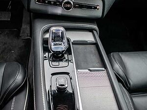 Volvo  Plus Bright Recharge Plug-In Hybrid AWD T8 Twin Engine EU6d 7-Sitzer StandHZG di
