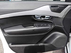 Volvo  Plus Bright AWD B5 Diesel EU6d 7-Sitzer Allrad StandHZG AHK digitales Cockpit Me