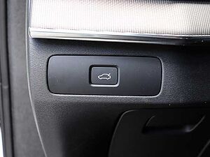 Volvo  Plus Bright AWD B5 Diesel EU6d 7-Sitzer Allrad StandHZG AHK digitales Cockpit Me