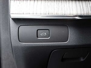 Volvo  Ultimate Bright AWD B5 Diesel EU6d 7-Sitzer Allrad HUD AD StandHZG digitales Coc