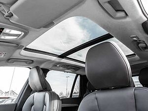 Volvo  Ultimate Bright AWD B5 Diesel EU6d 7-Sitzer Allrad HUD AD StandHZG digitales Coc