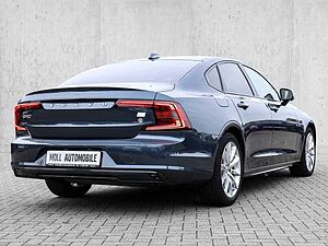 Volvo  R-Design Expression Recharge Plug-In Hybrid AWD T8 Twin Engine EU6d Allrad Stand