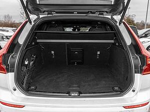 Volvo  Plus Dark 2WD B4 Benzin EU6d StandHZG Leder digitales Cockpit Memory Sitze Sound