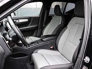 Volvo  Core 2WD B3 EU6d Navi digitales Cockpit Soundsystem LED Scheinwerferreg. El. Hec