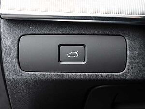Volvo  Plus Bright AWD B5 Diesel EU6d 7-Sitzer Allrad AD StandHZG digitales Cockpit