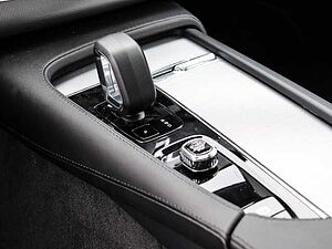 Volvo  Plus Bright AWD B5 Diesel EU6d 7-Sitzer Allrad AD StandHZG digitales Cockpit