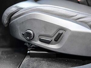 Volvo  Ultimate Dark AWD B4 Diesel EU6d Allrad HUD AD StandHZG digitales Cockpit Memory