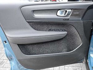Volvo  Plus Dark 2WD B4 EU6d digitales Cockpit Memory Sitze Soundsystem HarmanKardon 36