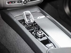 Volvo  Plus Dark AWD B4 Diesel EU6d Allrad Leder digitales Cockpit Memory Sitze Soundsy