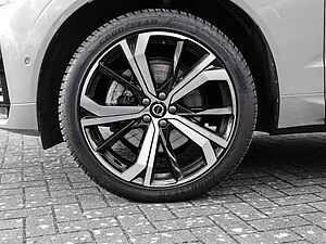 Volvo  Ultimate Dark AWD B5 Benzin EU6d Allrad HUD StandHZG Leder digitales Cockpit Mem