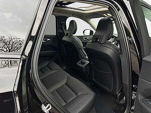 Volvo  B4 Benzin Geartronic Plus Dark EU6d 21'' ACC Panorama 360 Kamera LED