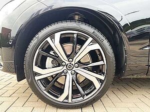 Volvo  B4 Diesel AWD Ultimate Dark 21'' AHK StandHZG ACC Panorama Harman Kardon