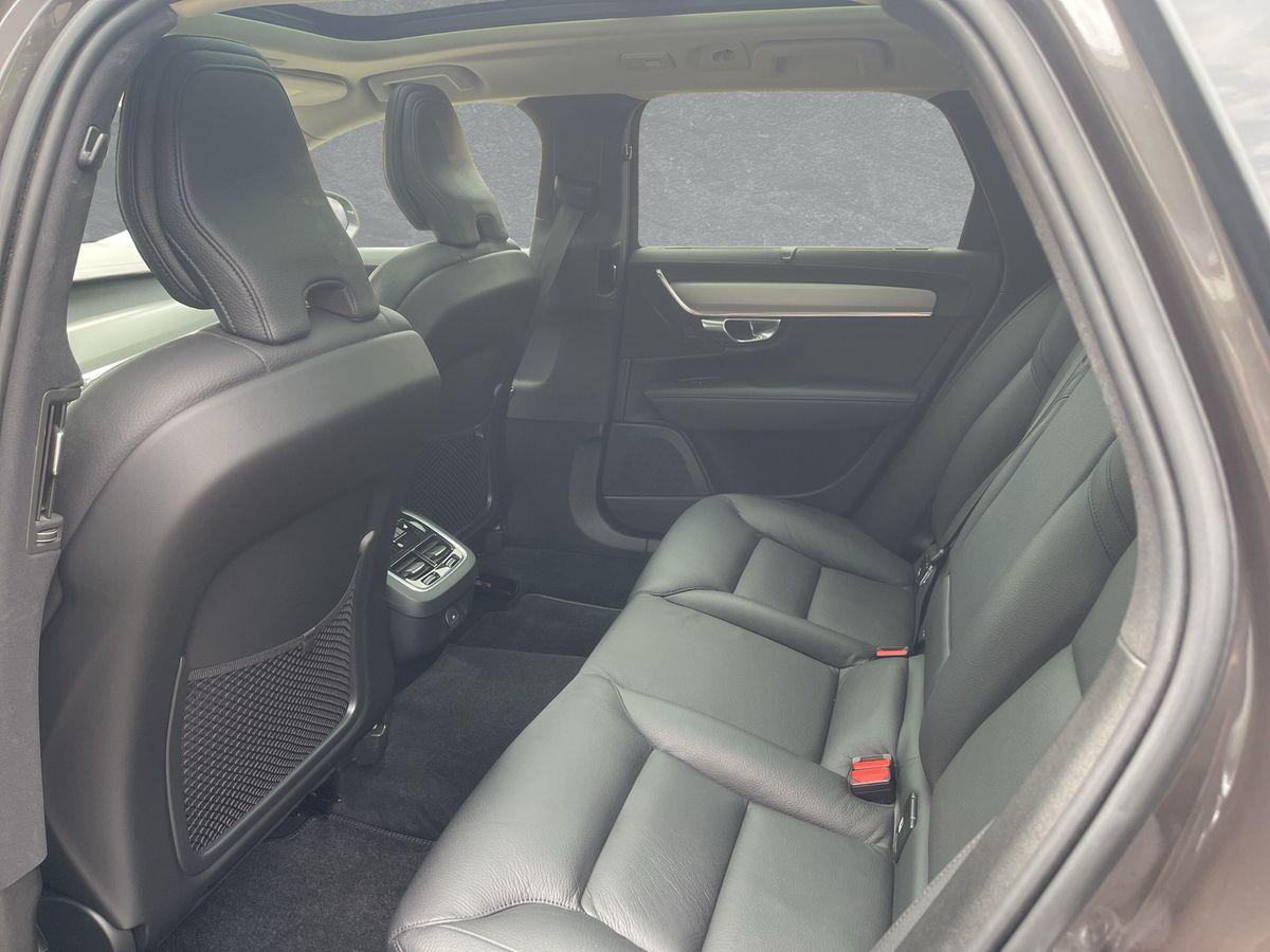 Volvo  V90 Ultimate, B5 Mild-Hybrid, Diesel, Bright