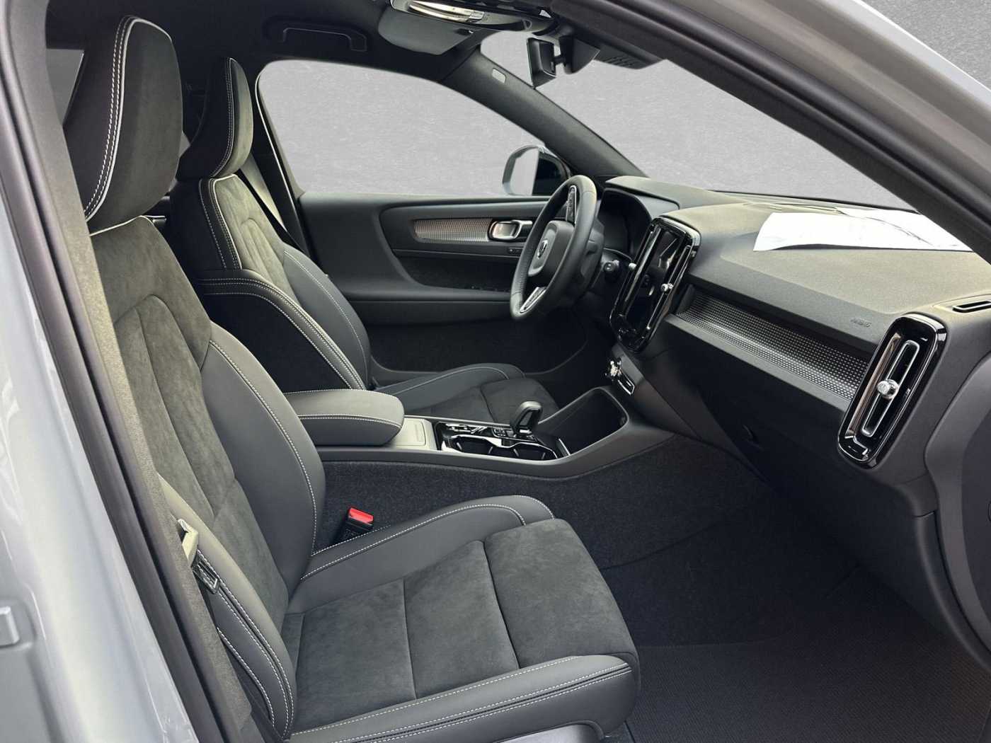 Volvo  Plus Dark 2WD 2.0 DAB #Licht-Paket #NAVI